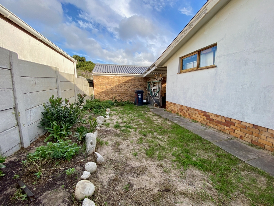 To Let 3 Bedroom Property for Rent in Kommetjie Western Cape